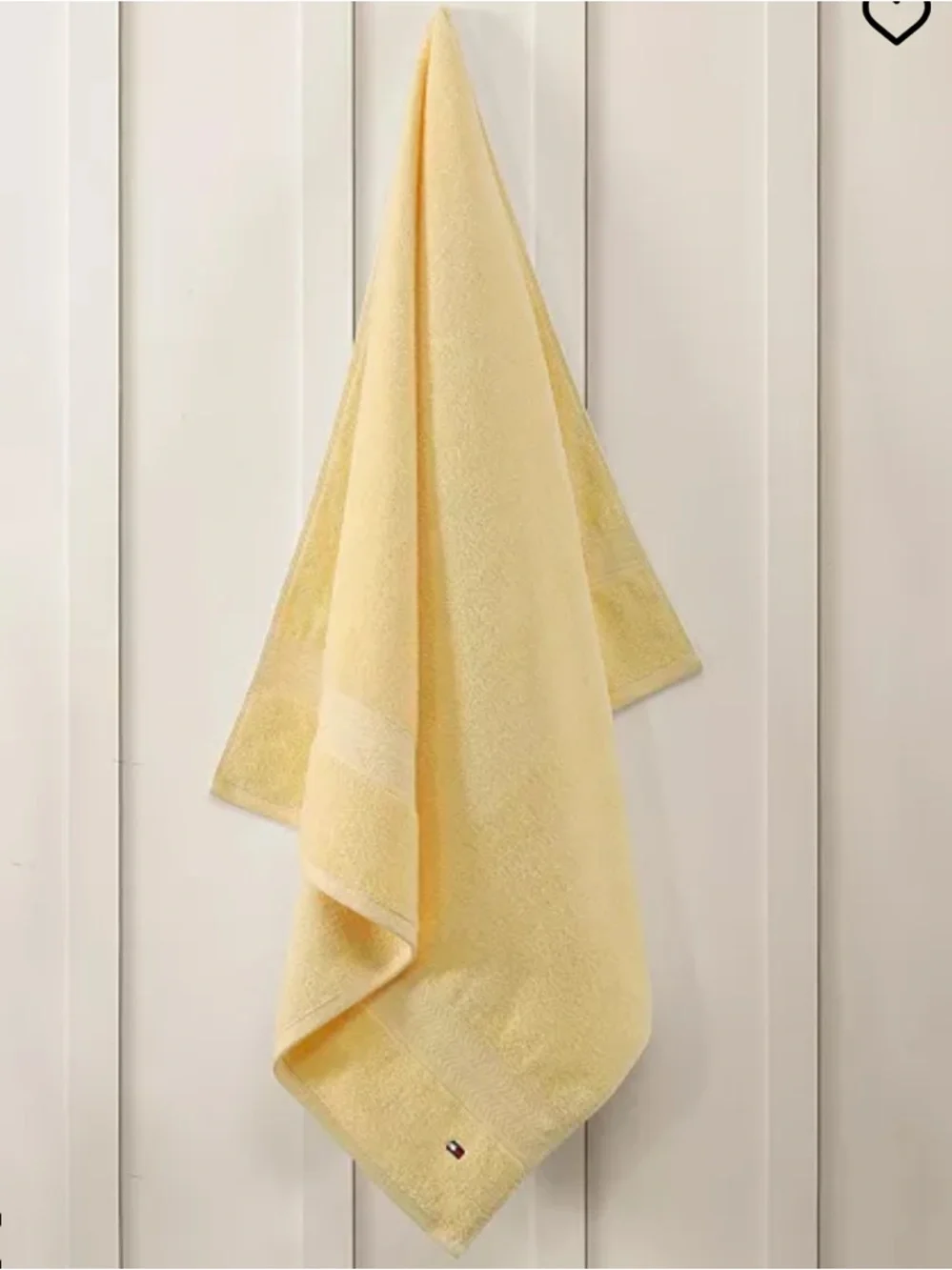NWT Set of Two Tommy Hilfiger Bath Towels